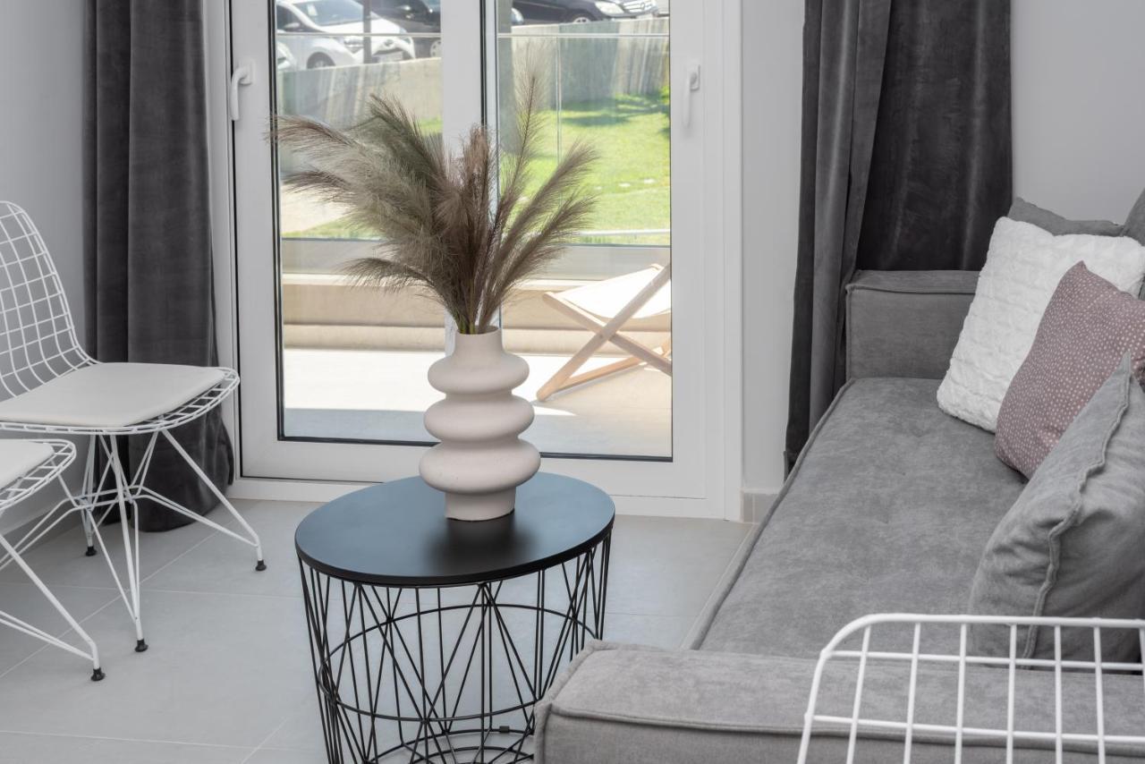 Mk Summer Breeze Luxury Apartments Agia Pelagia  Exterior photo